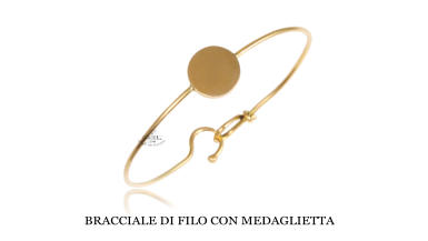 BRACCIALE DI FILO CON MEDAGLIETTA