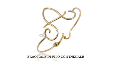 BRACCIALE DI FILO CON INIZIALE